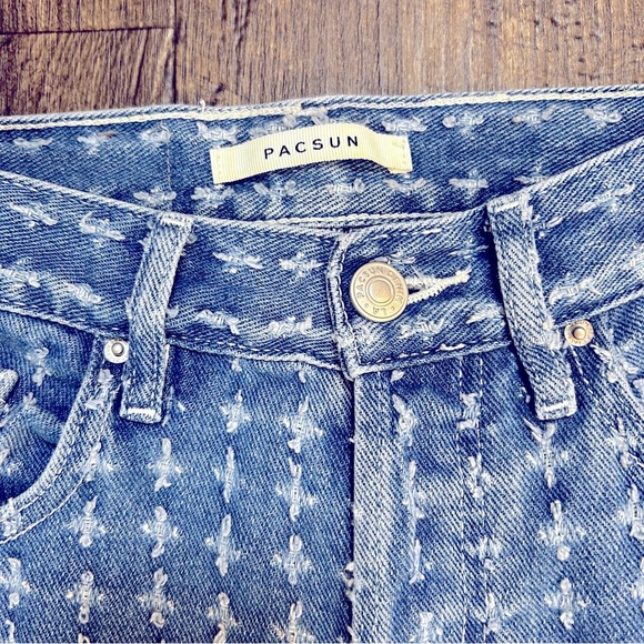 PACSUN $65 Medium Wash Distressed Dad Jean High Rise Straight Leg Size 25 - Picture 4 of 7